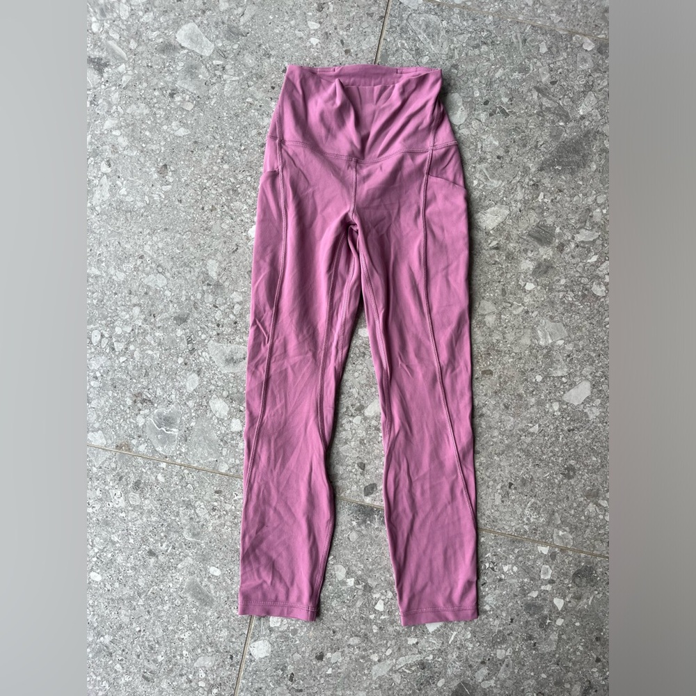 Lululemon High Rise Crop align 58cm with pockets